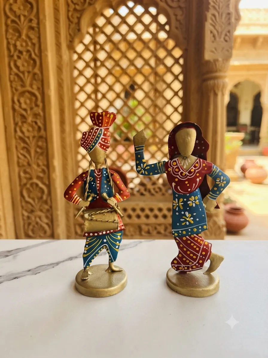 Rajasthani Dancer Couple Figurine, Round Base